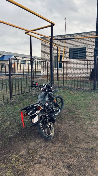 Мотоцикл GSX suzuki 200