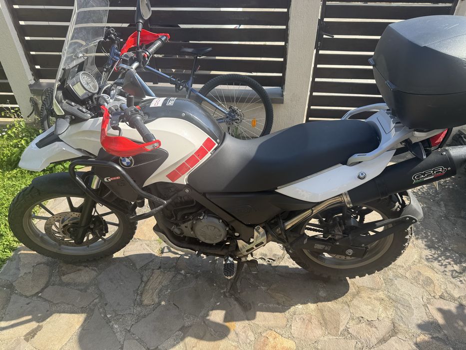 Bmw G650 GS 2011 vreau sa schimb cu cruiser!!