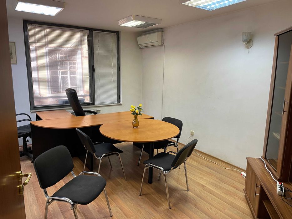 Дава се под наем Офис в София, Център - 100 кв.м за 660 € - Снимка #8