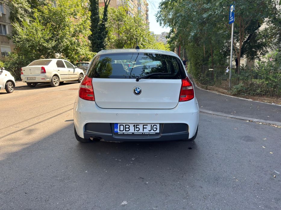 BMW 1 Series 2011 — imagine 3