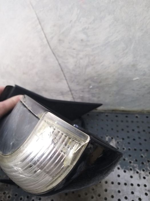 Oglinda electrica dreapta cu defecte vw golf 5 1k