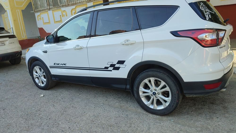 Форд ескейп. 2018