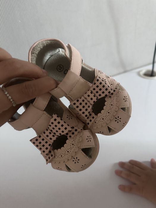 Сандалики для девочек