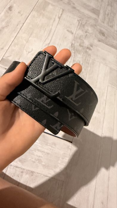 Колан LV черен 105 см