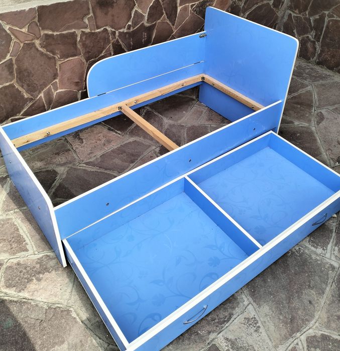 Продам детскую кровать
