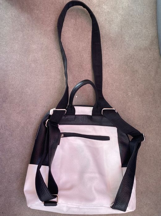 Дамска раничка черно и бяло