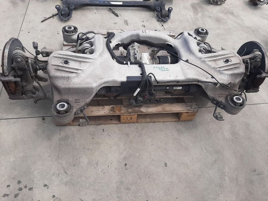 punte spate land range rover vogue 4 l405 3.0 d 306dt  dupa 2015