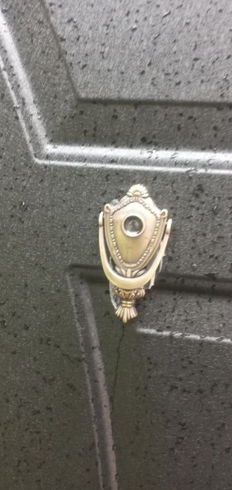 Металлические двер на квартиру