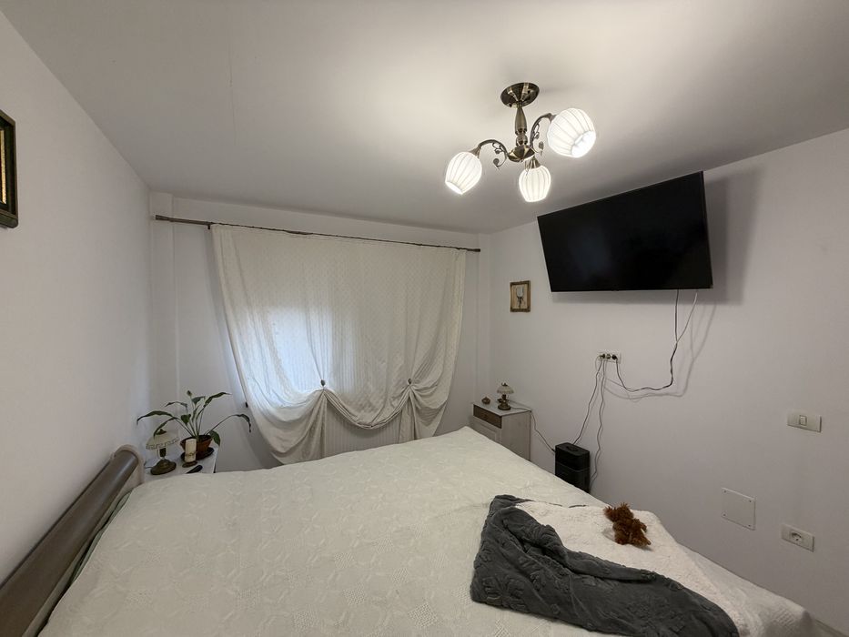Apartament cu teransa de inchiriat
