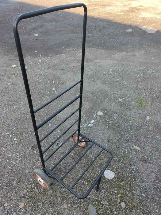 Аравача сотилади.Продается тележка.