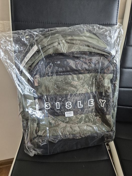 Продавам раница Sisley