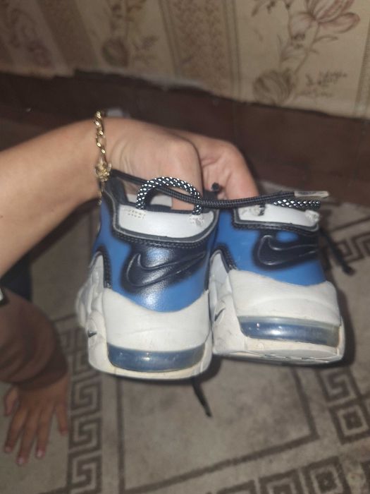 Продавам детски маратонки найк