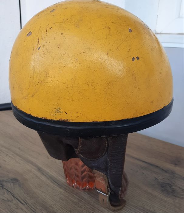 Стара ретро винтидж моторжийска каска - топ цена !