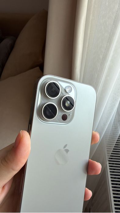 Продам iphone 16 pro