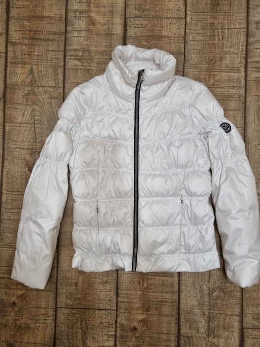 Дамско яке с пух Guess