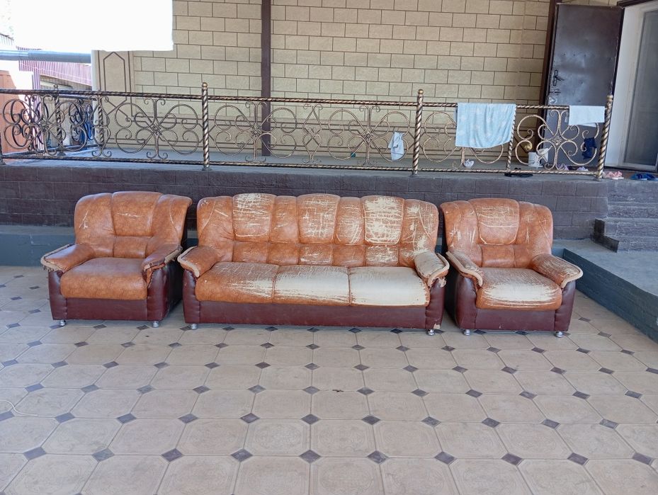 Диван для гостиной