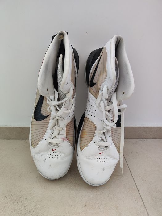 Баскетболни кецове Nike