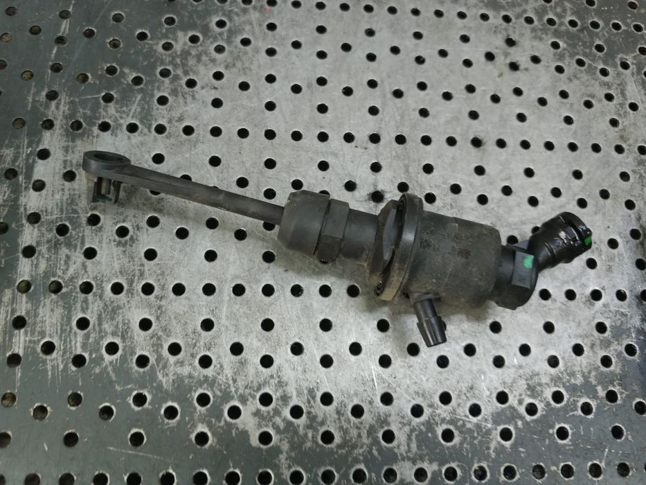 pompa ambreiaj  2.0 dci m9r renault koleos 1 hy