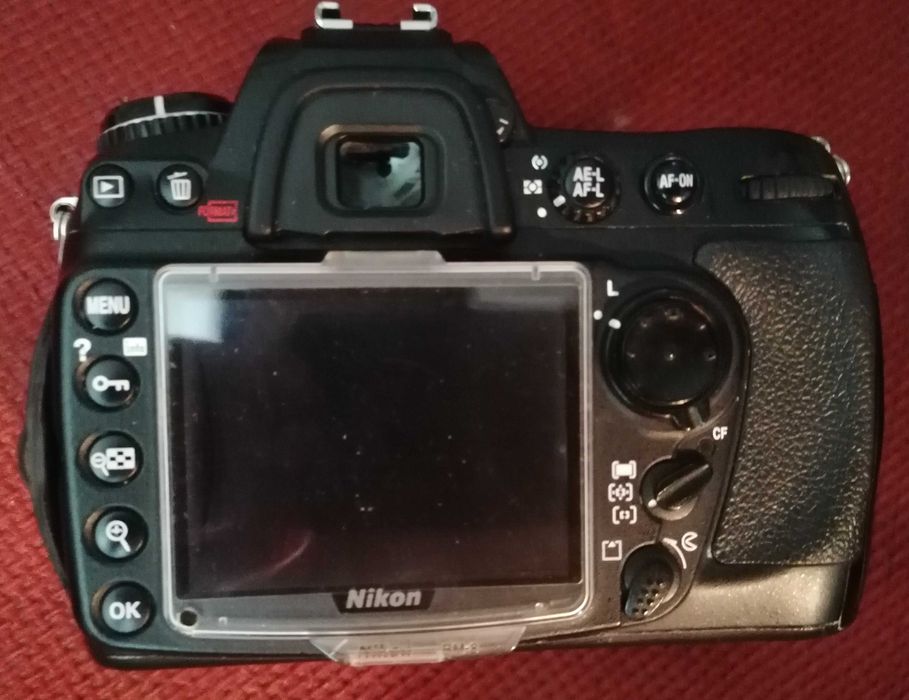 Aparat foto Body Nikon D300 + grip, incarcator. Stare foarte buna