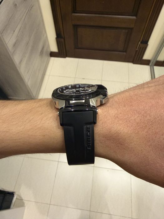 Часы Tissot четкие