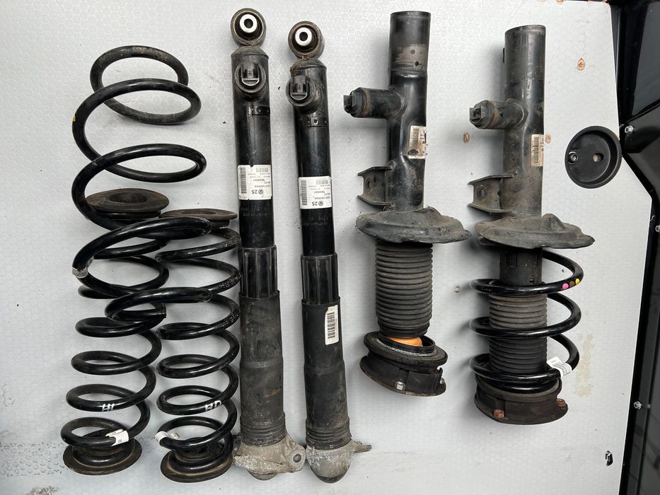 Telescoape/amortizoare electrice spate passat b8