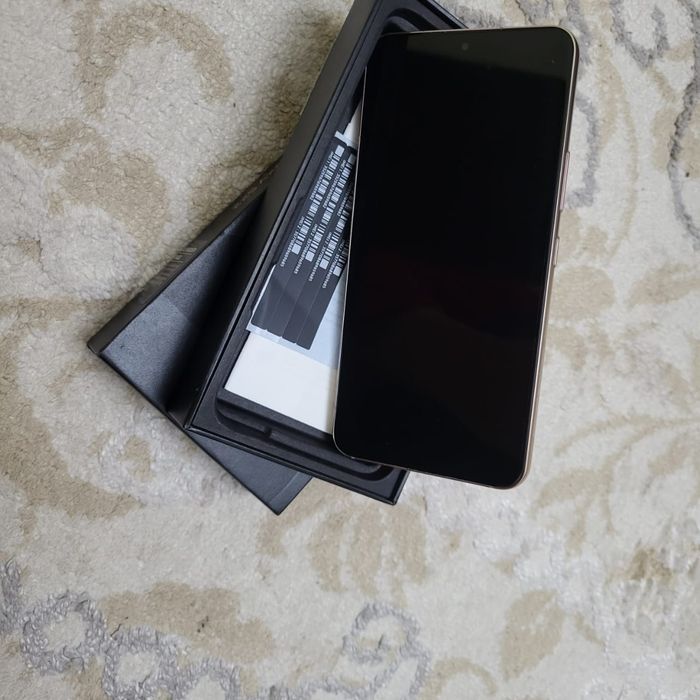 Samsung S22-256Gb Идеал Срочно