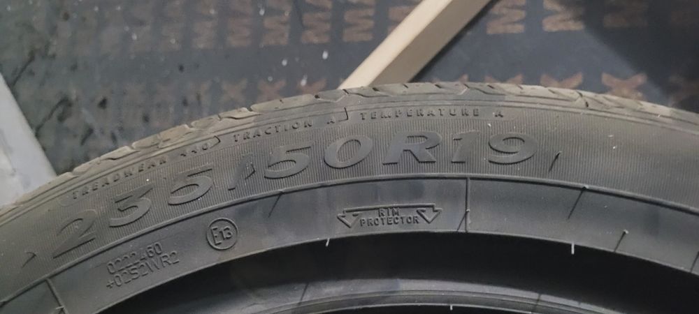 Автомобильная шина