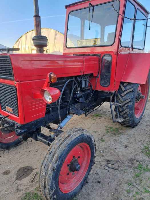 Tractor u 650 + utilaje