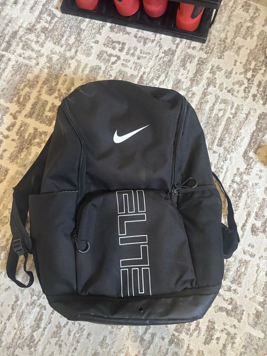 Спортивный рюкзак Nike Elite