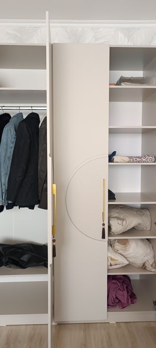 Шкаф абсолютно новый.