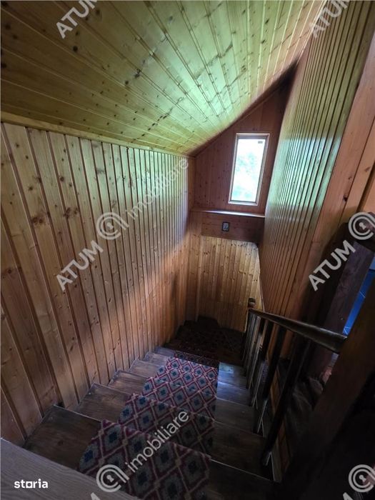 Cabana de vanzare pe Valea Avrigului