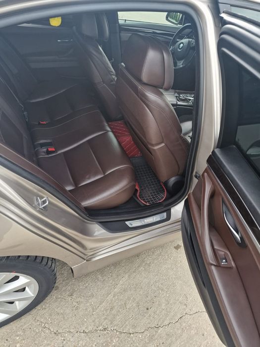 Vând schimb  cu. E CLASS 2017.