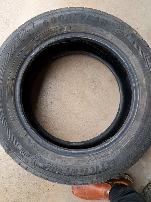 Летни гуми Goodyear, размер 215/60/17, 2 бр.