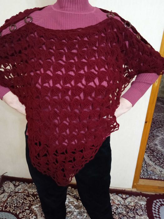 Накидка (пончо) вязаная из турецкого акрила