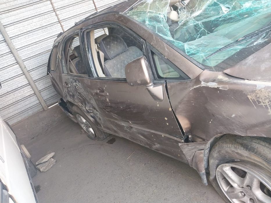 Срочно продам Лексус RX 300