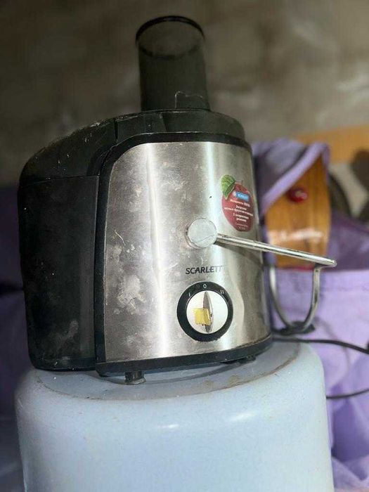 Соковыжымалка skarlet