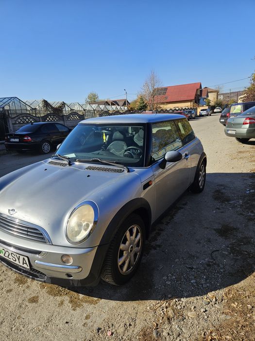 Vand Mini One 1.6 benzina 90 cp 2003