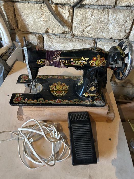 продается швейная машина