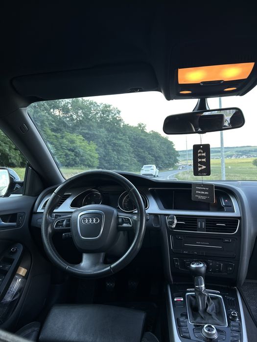 Audi A5 Sportback (2011) – 2.0 TDI (177 CP) – Jante 19" – Grilă S – Proprietar