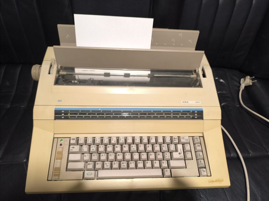 Ретро Електрическа пишеща машина Xerox 6000 RX (Модел 6001) – Работеща!