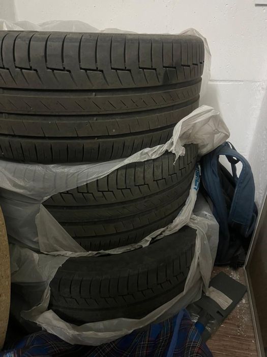 Продам шины лето R20 Continental