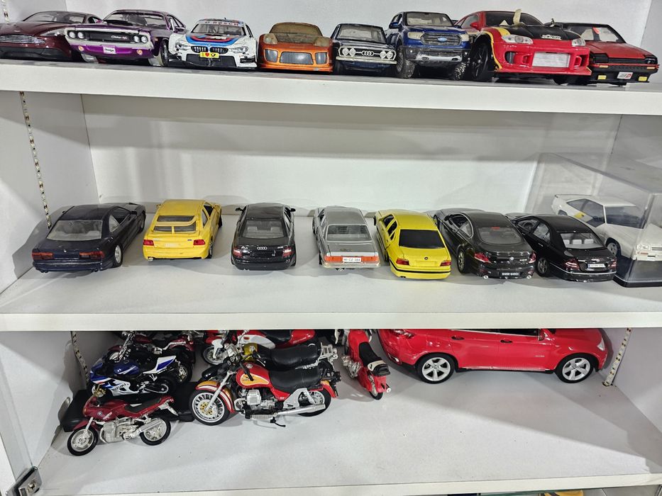 Модели - 1/18-  1/24