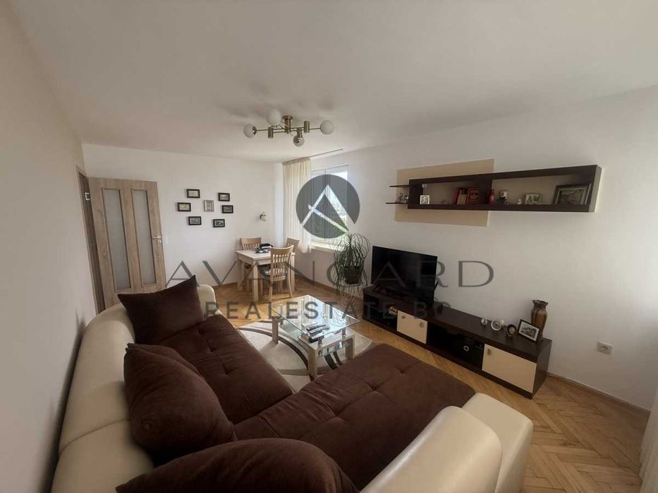 Продава се Двустаен апартамент в Пловдив, Център - 66 кв.м за 2197 €/кв.м - Снимка #1