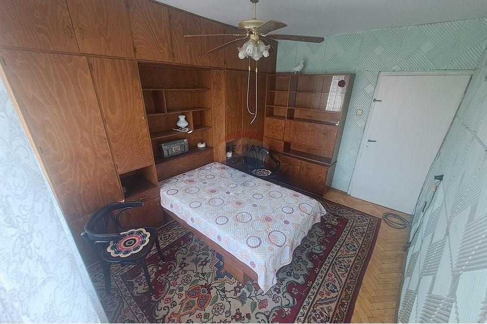 Дава се под наем Двустаен апартамент в Русе, Широк център - 62 кв.м за 239.7 € - Снимка #10