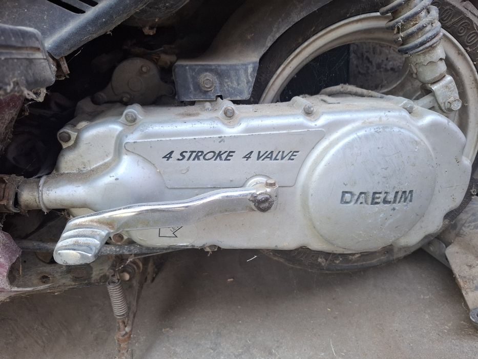 Скутер Daelim 125 NS
