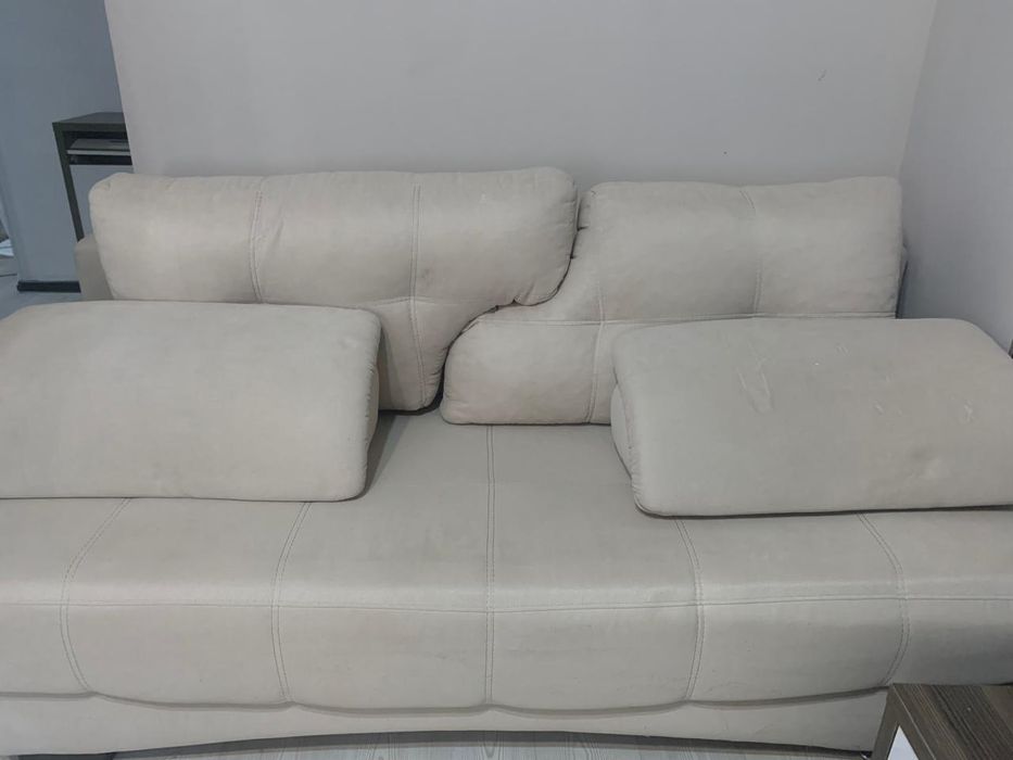 Продам диван в хорошем качестве!