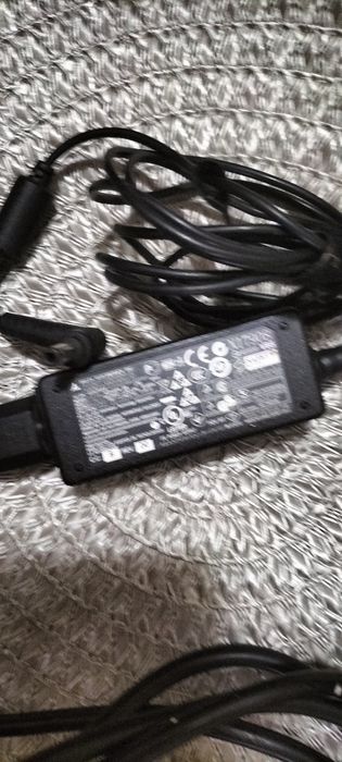 Alimentator 19v 2.1amp