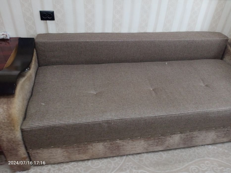 Продам диван - раскладной!