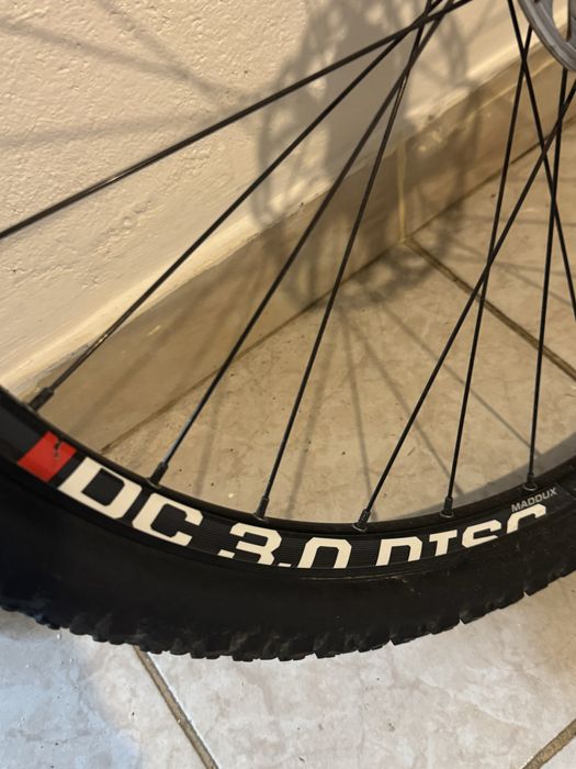 Roata DT Swiss cu anvelopa