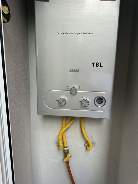 Проточен газов бойлер 18Л + газова бутилка